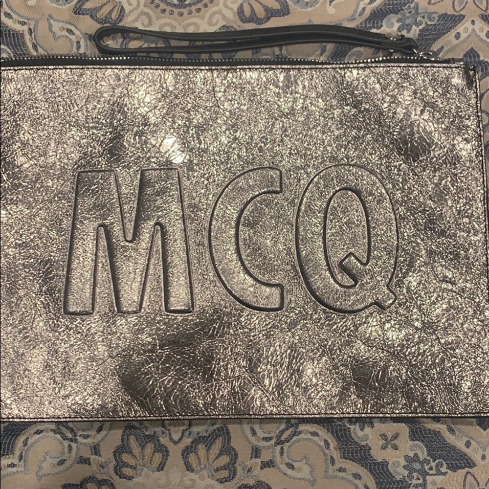 Wristlet